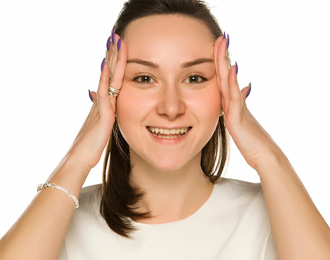 5 Beauty Hacks That Will Make You Look Younger